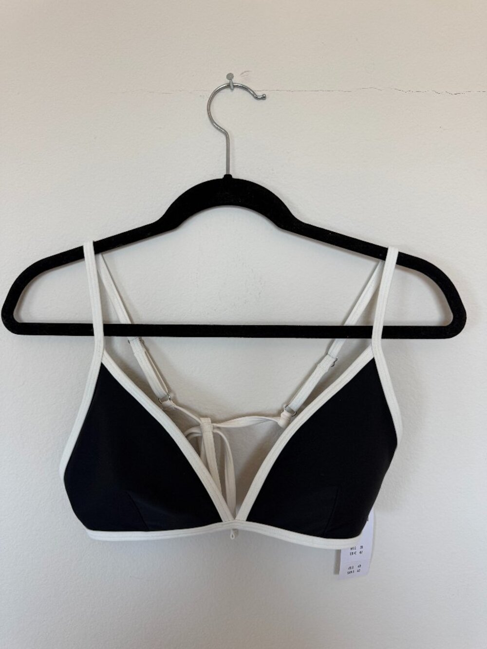 Abercrombie & Fitch black and white triangle bikini top M
